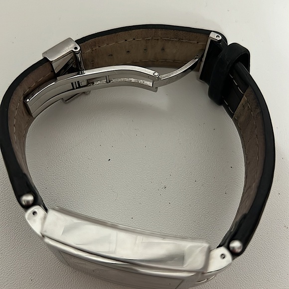 Guess Collection Watch w/Black Leather Band - Picture 11 of 11